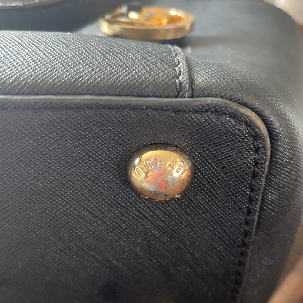 MICHAEL MICHAEL KORS
Large Saffiano Leather Bag - Picture 7 of 11